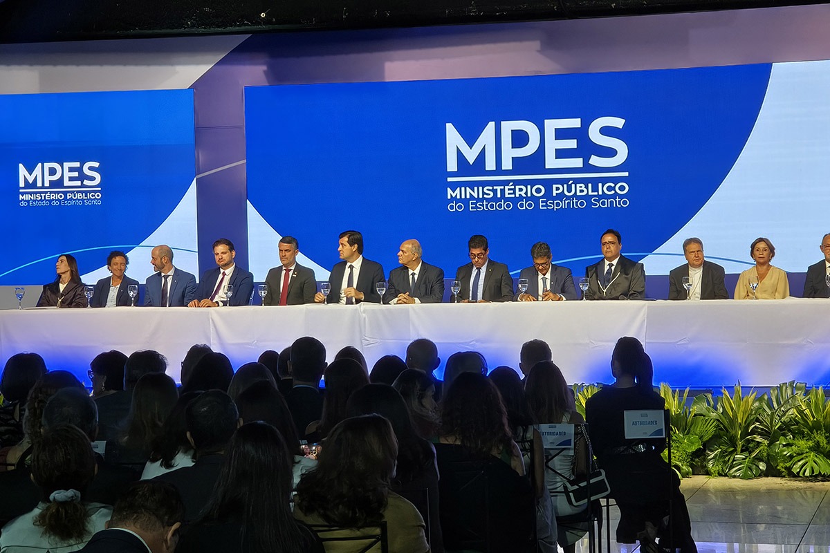 NOTÍCIA: Ales reforça harmonia entre os poderes na posse do procurador-geral de Justiça