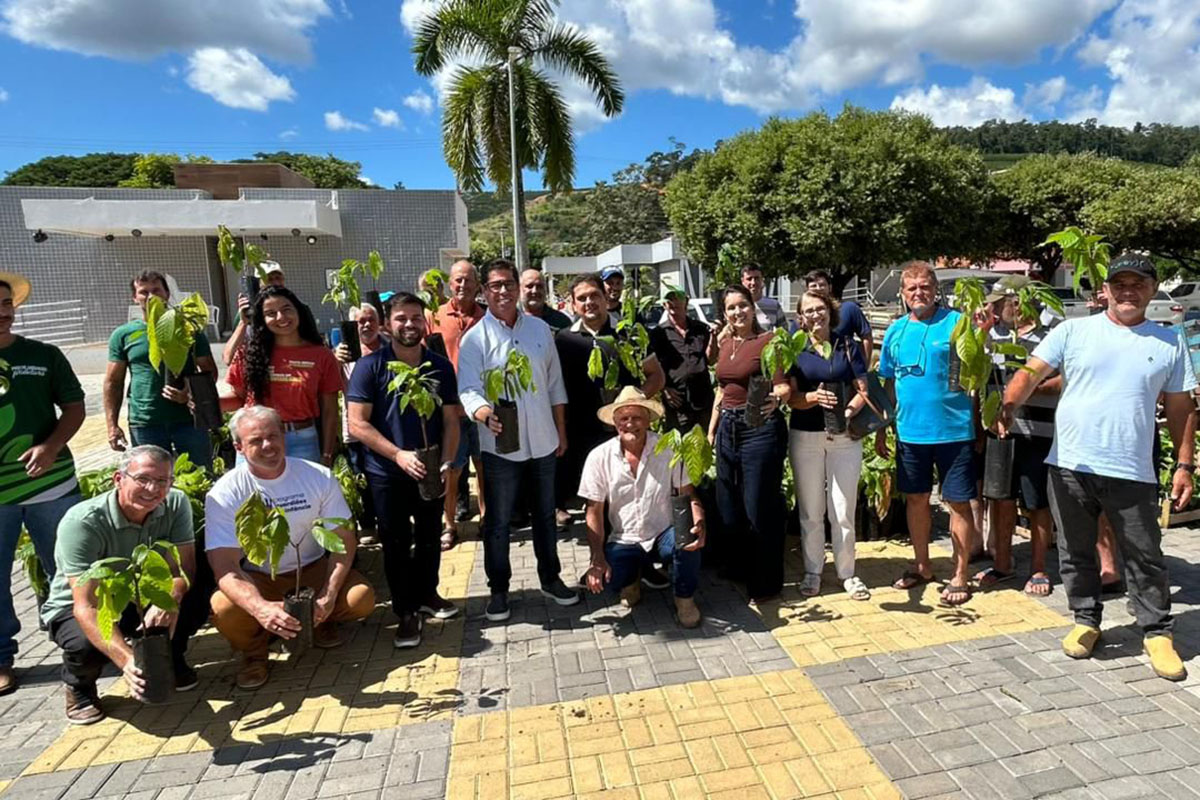 Imagem da notícia: Marilândia: cacau e goiaba são apostas do Arranjos para diversificar produção